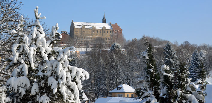 Schloss Hoheneck mit Umgebung im Winter